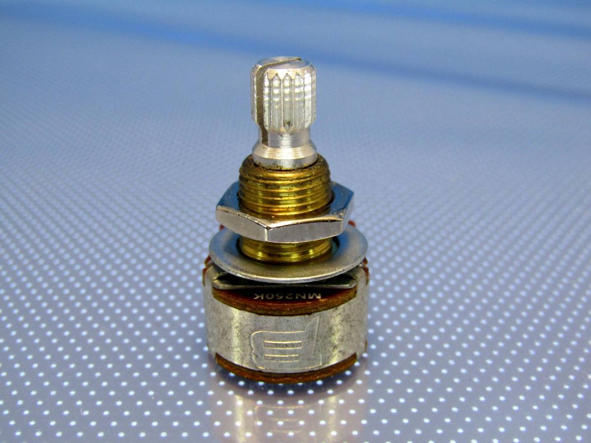 ★★★【BOURNS PRO AUDIO】17 mm Blend-Balance Guitar Dual Section Potentiometer(ローレットシャフト)　MN250KΩ 新品1個★★★_画像2