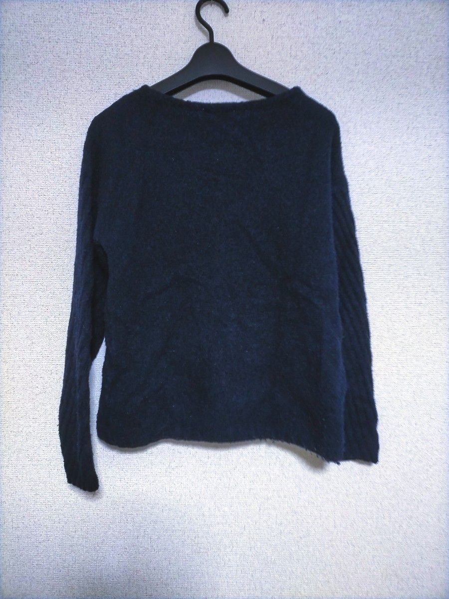 Techichi未使用品軽く暖かいセーター Vネック斜め柄編みプルオーバーニット　フリーサイズ  ネイビー