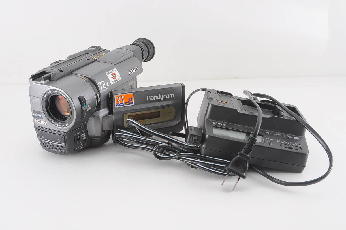 [MTM39]動作品 SONY デジタルビデオカメラ CCD-TRV45 ソニー Video8 Handycam 8ミリビデオカメラ ハンディカム_画像1