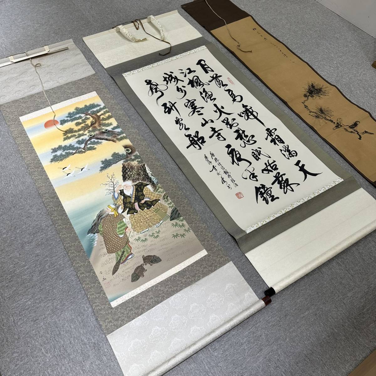 【TOA－3322】 1円～ 3点 まとめ 掛け軸 旦斎 筆 松万年茸 骨董 アンティーク アート 日本画 書画 水墨画 山水画 美術品 桐箱 箱付き_画像1