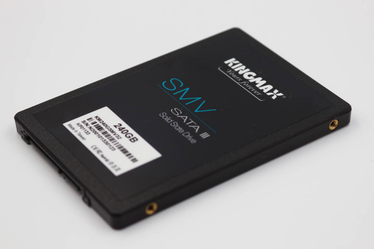現状品 KINGMAX SSD KM240GSMV32 SATA3 SMV32シリーズ 2.5インチ内蔵 7mm 本体のみ_画像3