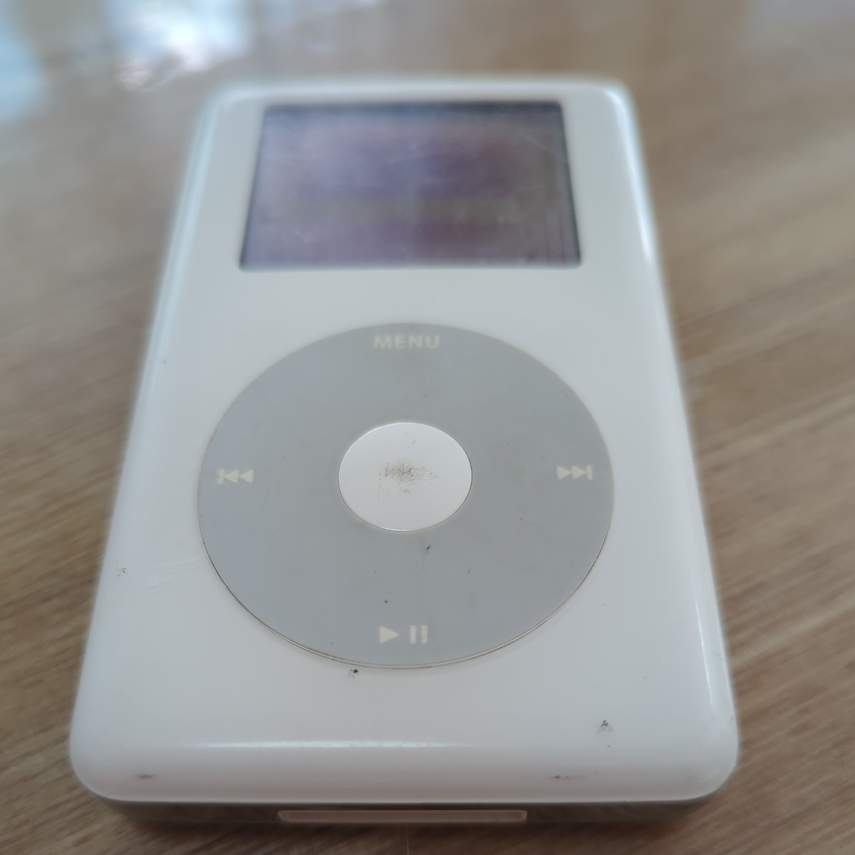 〈631〉iPod classic A1059 20GB 第4世代 本体のみ中古　_画像2
