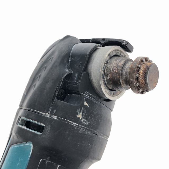 ☆中古品☆makita マキタ 18V 充電式マルチツール TM51D 5.0Ahバッテリー1個(BL1850B)付 コードレス カットソー マルチパワーツール 82982_画像5