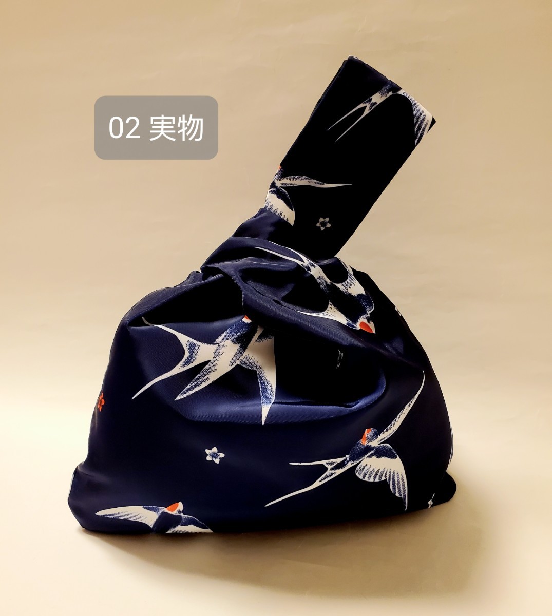 鳥柄のポーチ　和柄　巾着袋　ツバメ　燕　02　　野鳥　鳥の雑貨　HANAKO_画像2