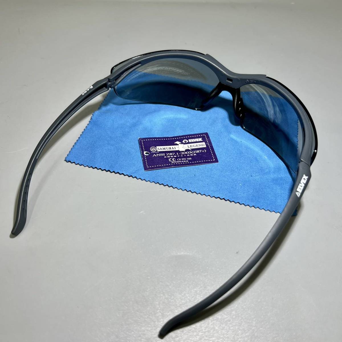 《展示品》 SAMURAI ELVEX エルベックス 安全メガネ　保護メガネ　エイサー　A-3　グレイ_画像3
