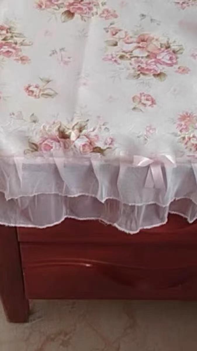 新品　テーブルカバー　テーブルクロス　花柄　リボン付き　レースボーダー　ピンク系　可愛い　75X80　インテリア_画像3