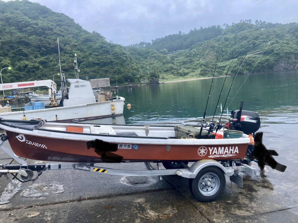 ボート　と　エンジンのみ　ヤマハfish12_画像1