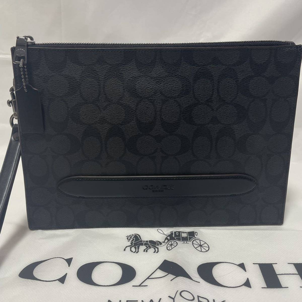 【未使用級】COACH コーチ セカンドバッグ クラッチバッグ メンズ ブラック レザー オールレザ 美品 ビジネス ロゴ 型押し シグネチャー_画像2