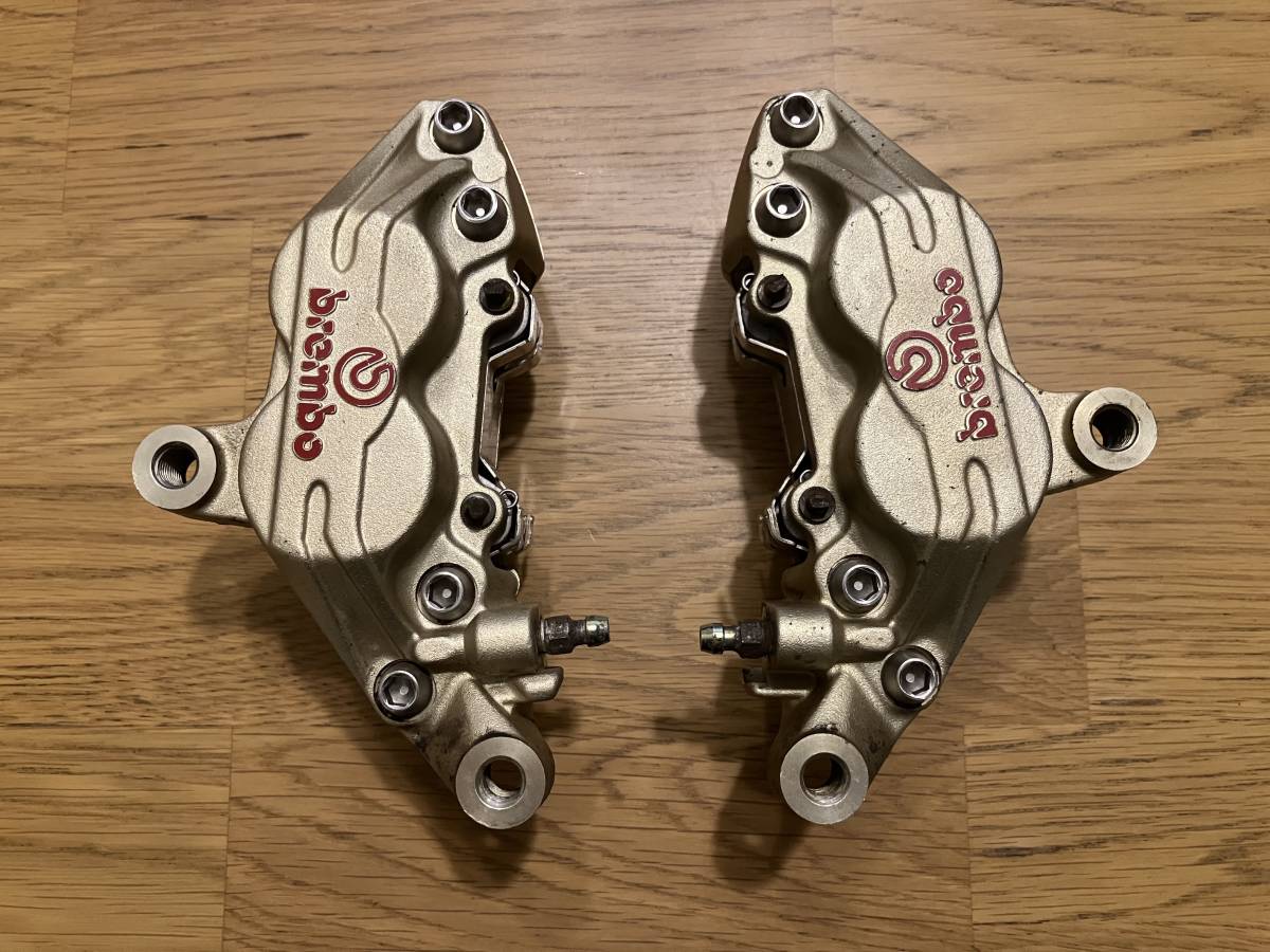 ブレンボ(Brembo)4POTフロントキャリパーセット 100mmピッチ ブレンボ(Brembo)4POTフロントキャリパーセット 100mmピッチ