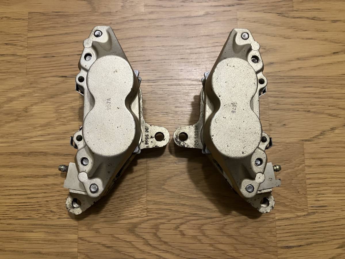 ブレンボ（Brembo）4POTフロントキャリパーセット　100mmピッチ　XJR1300 XJR1200 イナズマ インパルスなど　ブレーキパッドおまけ_画像3