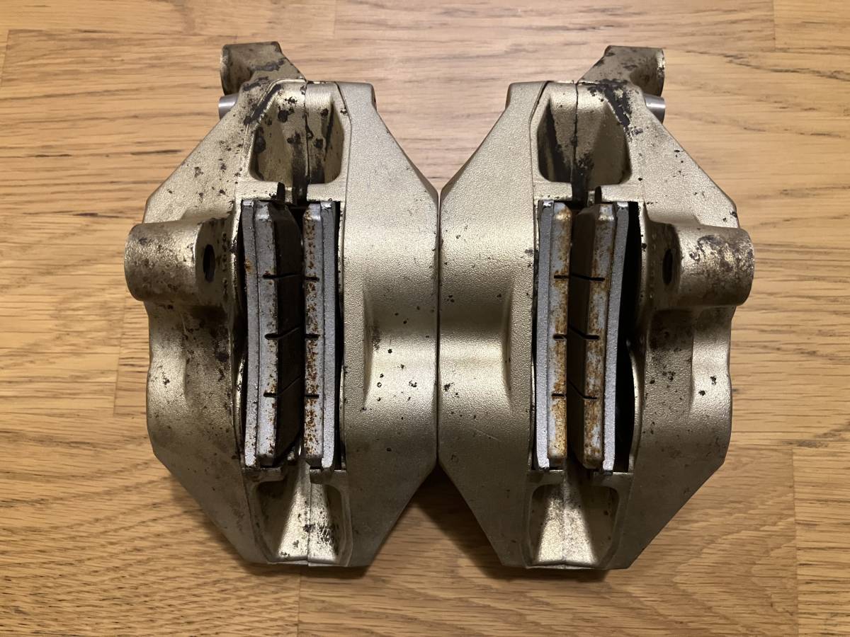 ブレンボ(Brembo)4POTフロントキャリパーセット 100mmピッチ ブレンボ(Brembo)4POTフロントキャリパーセット 100mmピッチ