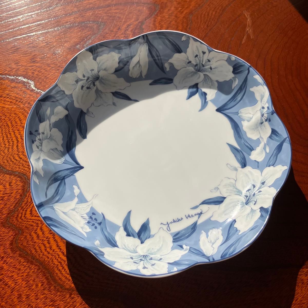 YUKIKO HANAI  おしゃれ　アンティーク　大皿　エレガント　丸皿　陶器皿　プレート　アンティークプレート　花柄　