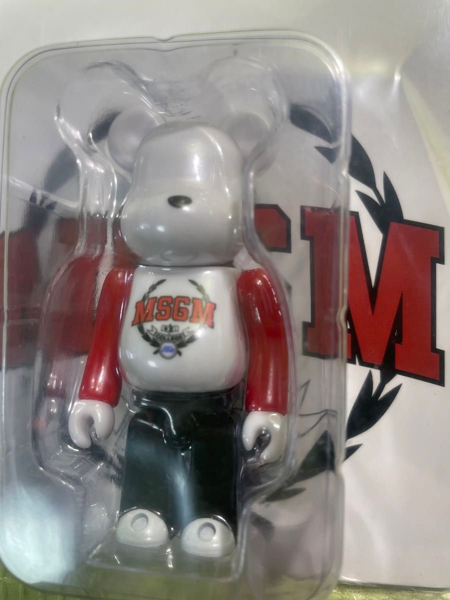 新品未開封!!MEDICOM TOYメディコムトイ【BE@RBRICKベアブリック MSGM COLLEGE】