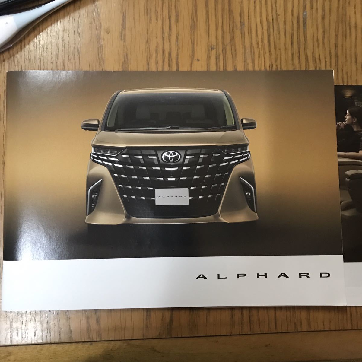 [1837] Toyota Alphard каталог 23 год 6 месяц б/у товар 