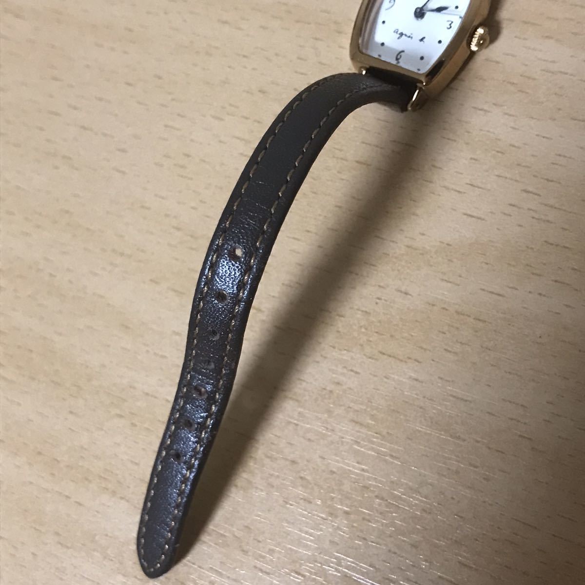 189-0149 agnes b. アニエスベー　レディース腕時計　革ベルト　クオーツ　1N01-0RZ0 稼働品_画像3