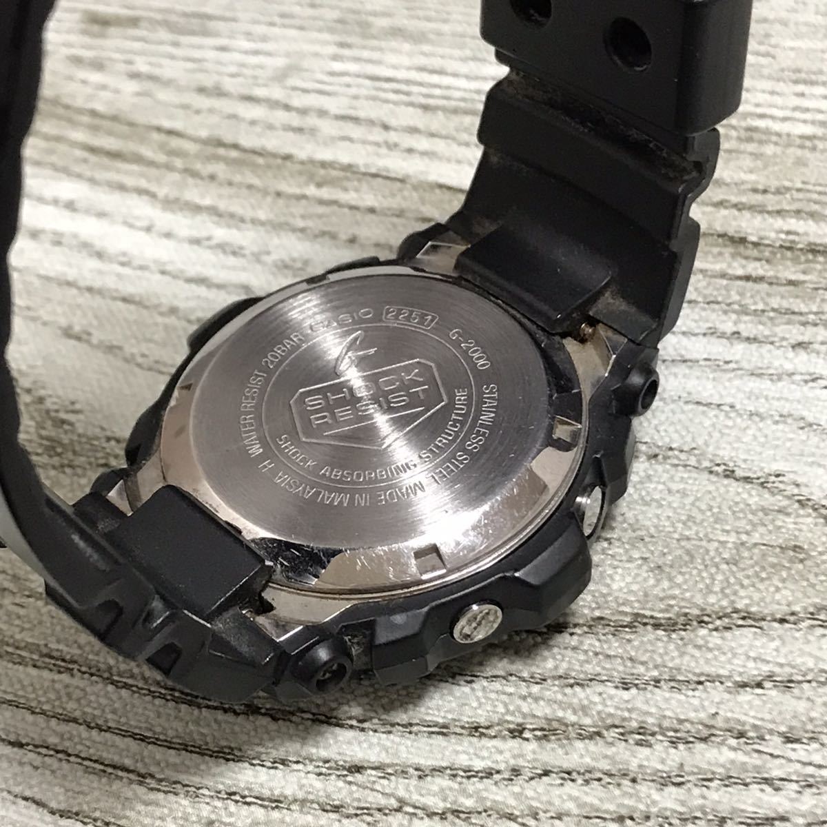 199-1148 CASIO カシオG-SHOCK G-2000 ブラック メンズ腕時計 ラバーベルト 電池切れ 動作未確認_画像9