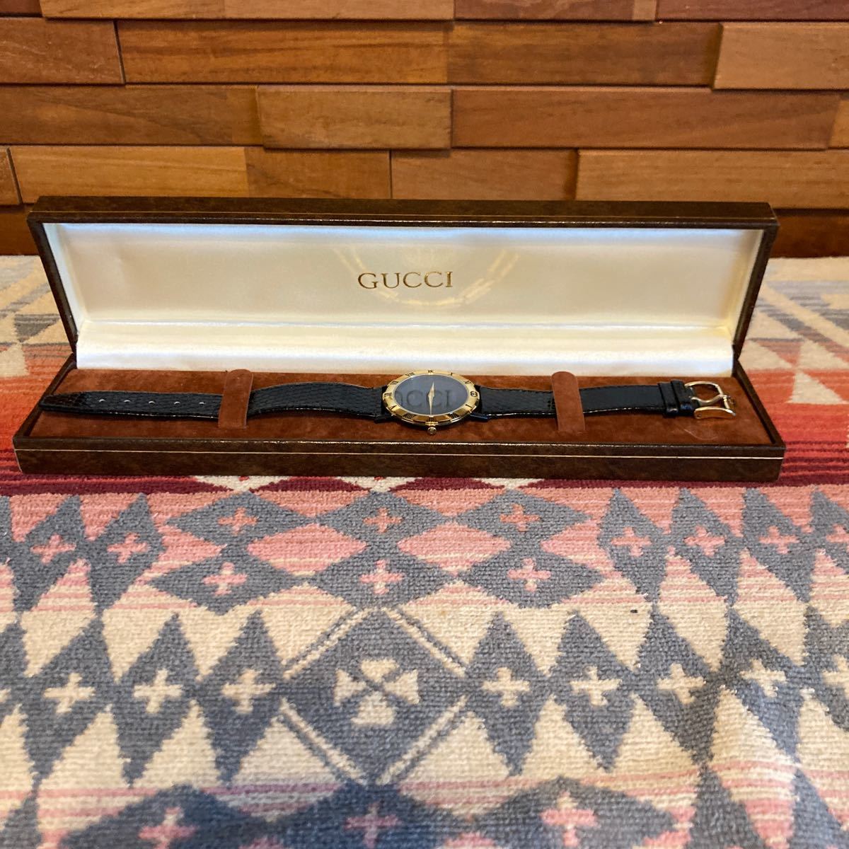 GUCCI グッチ 腕時計 8200M 箱付き_画像8