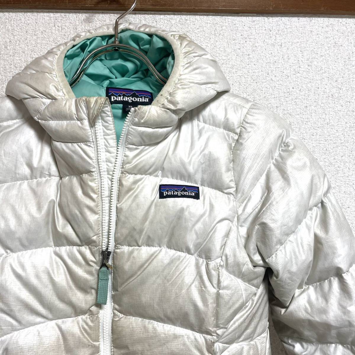 パタゴニア patagonia ダックダウンジャケット ジップアップフーディー ホワイト サイズXS 子供服 キッズ5-6歳 110cm相当 ＊32_画像3