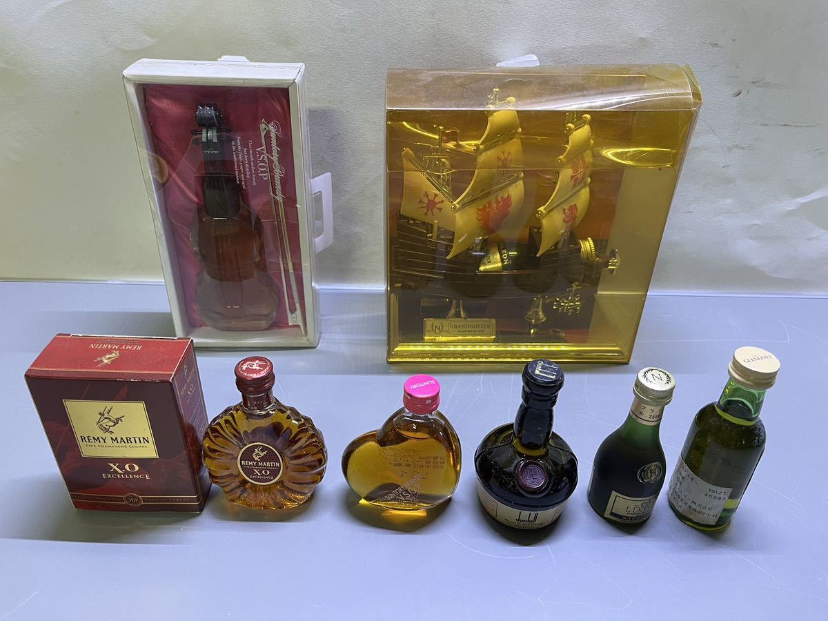 【未開封】REMY MARTIN XO ブランデー サントリー ブランデーVSOP バイオリン型ボトルなどミニボトル 古酒 大量まとめ　発送サイズ80_画像1