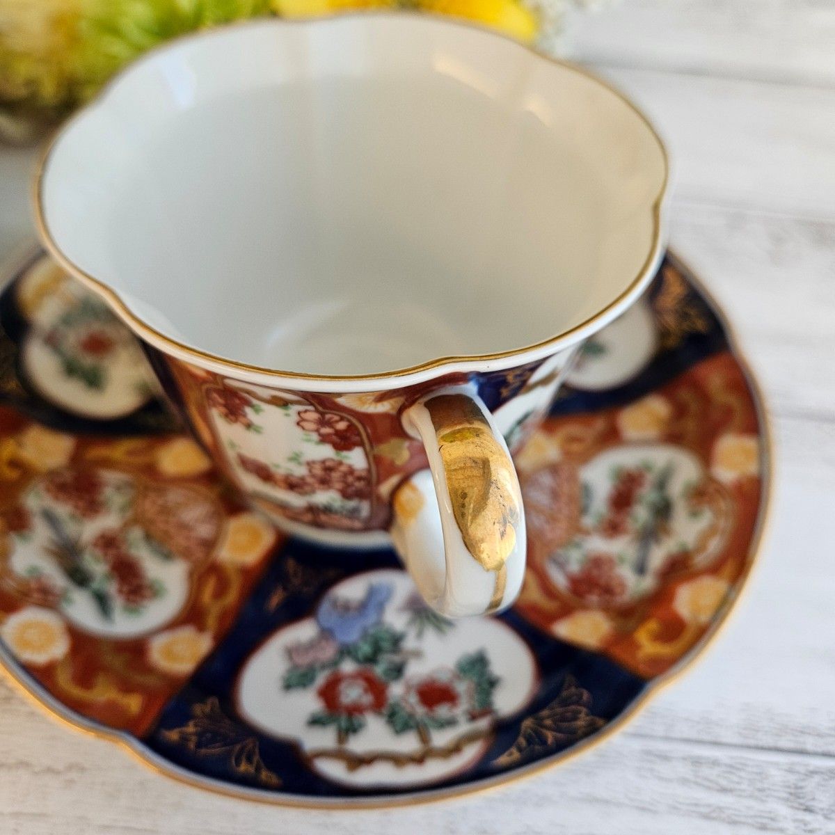 日本陶器 金彩赤絵花唐草 カップ&ソーサー 10客 中古美品 日本陶器 金彩赤絵花唐草 カップ&ソーサー 10客 中古美品
