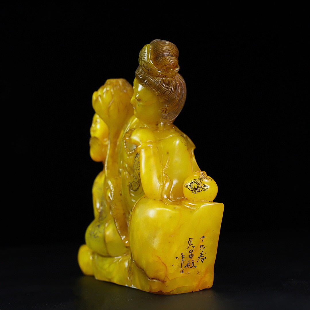 館蔵珍品 寿山石 田黄石 細密彫 自在觀音印章』置物 賞物 貴重 館蔵珍品 寿山石 田黄石 細密彫 自在觀音印章』置物 賞物 貴重