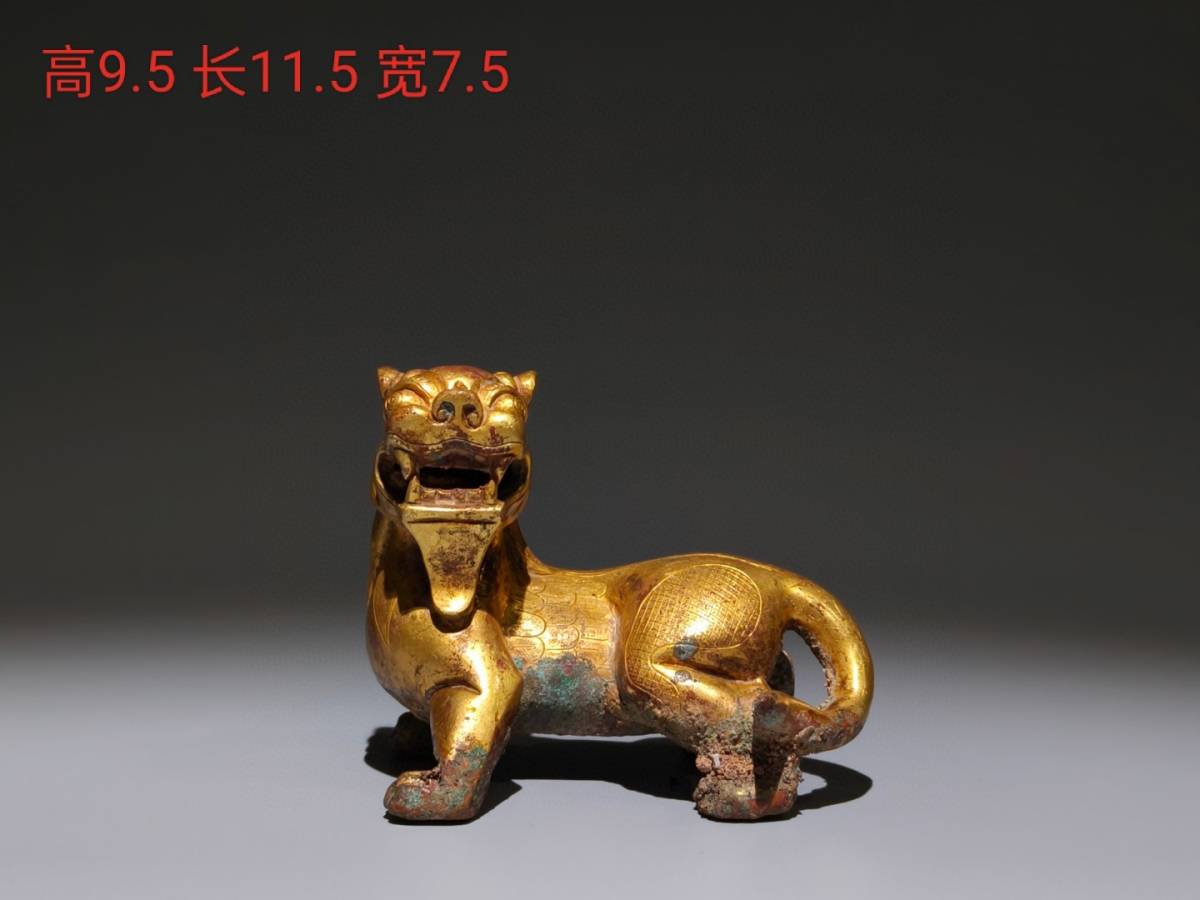 『館蔵珍品 唐 青銅製 塗金 獅形獣』置物 賞物 貴重物品 収蔵品 中国古美術_画像1