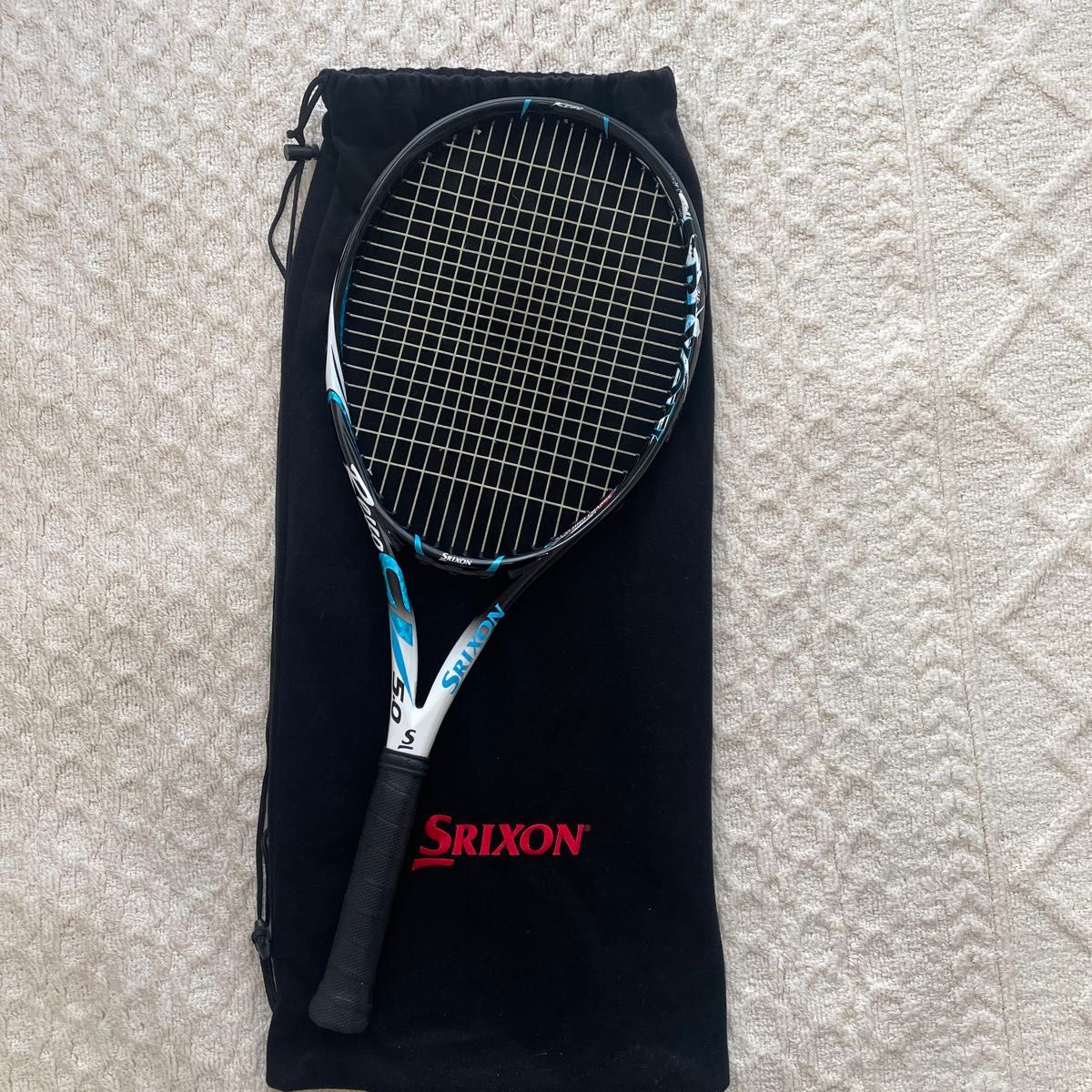 テニスラケット　硬式　スリクソン レヴォCV 5.0  SRIXON Revo CV5.0 グリップサイズ2 ソフトケース付