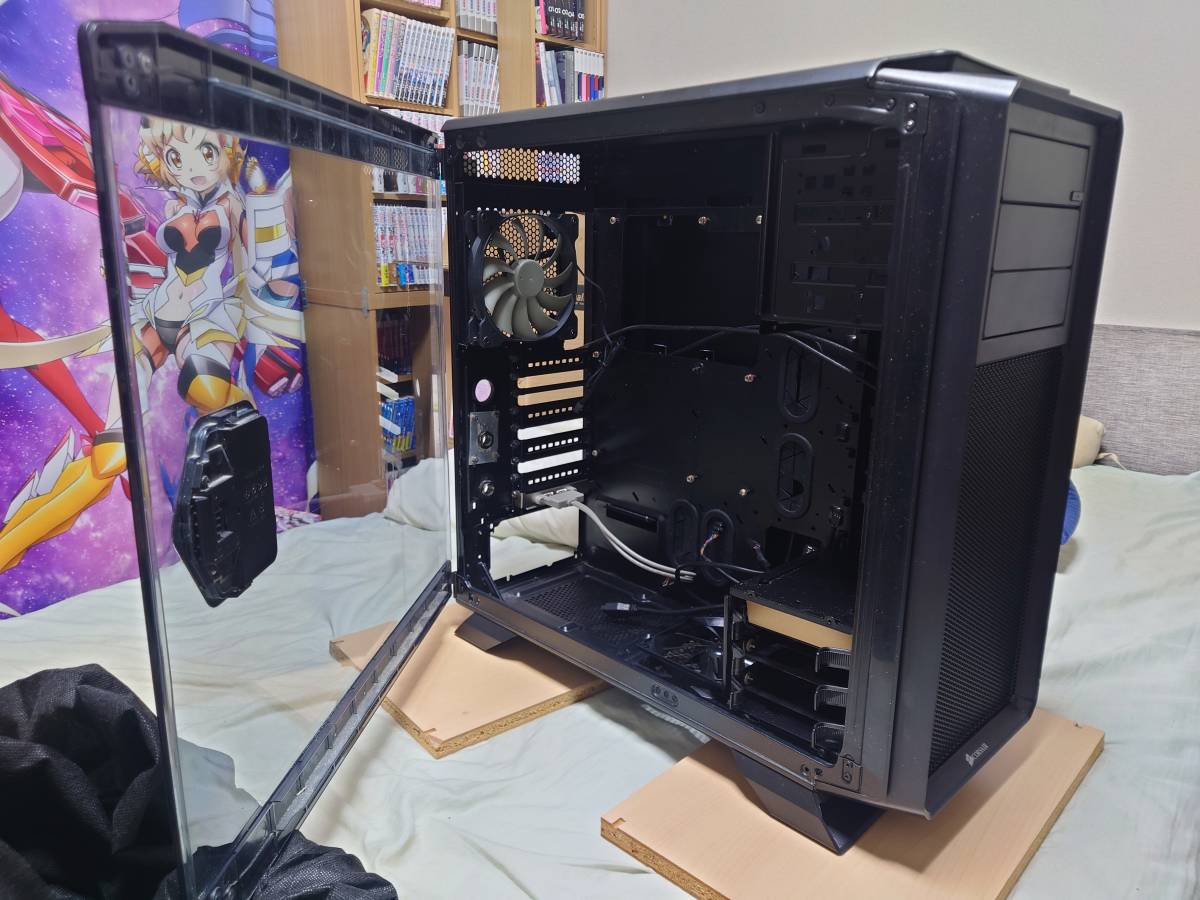 【動作確認済】 Corsair GRAPHITE 760T (電源/リセットボタン、USB3.0&2.0/オーディオジャック/FANコントローラー) PCケース_画像6