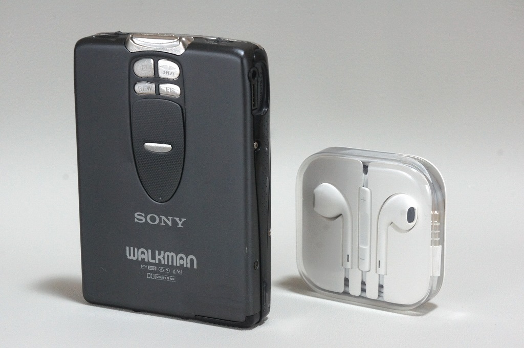 整備済み/完全動作◆SONY WM-EX2「ウォークマン誕生16周年記念モデル」＋アップル「EarPods」イヤホン_画像3