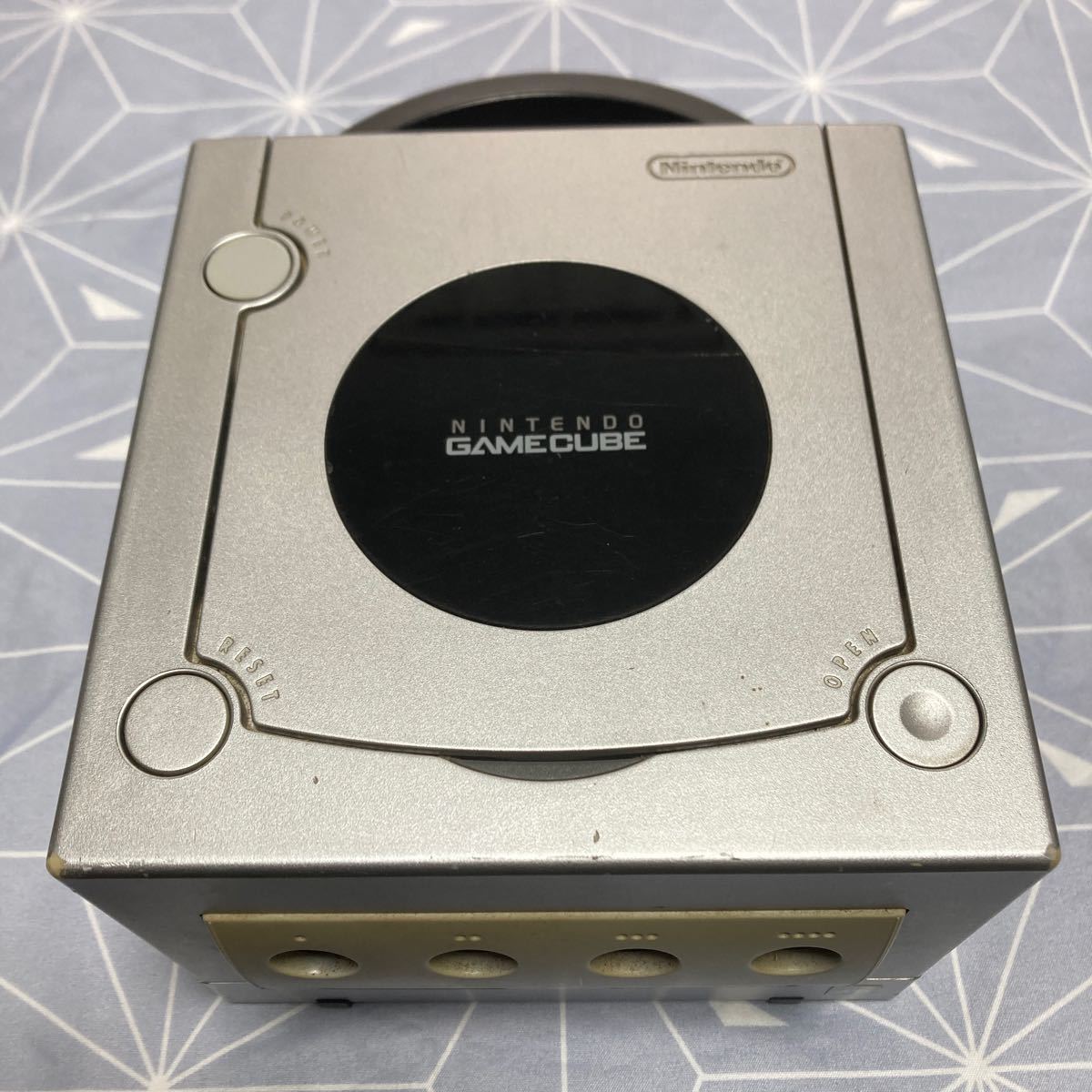 Nintendo ニンテンドー GAMECUBE ゲームキューブ DOL-001 h2w61_画像1