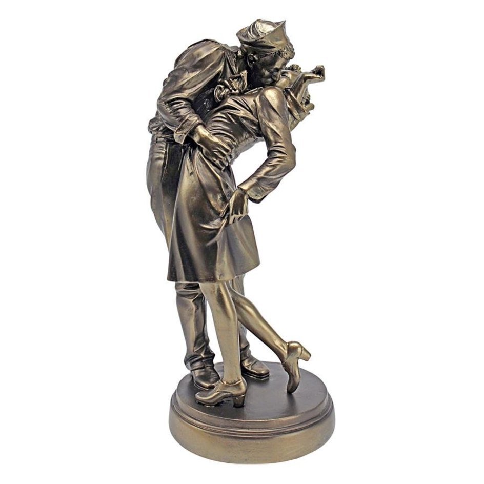 終戦を祝う「勝利のキス」歴史の瞬間 ブロンズ風仕上げ 第二次世界大戦終戦タイムズスクエア彫刻インテリア輸入品