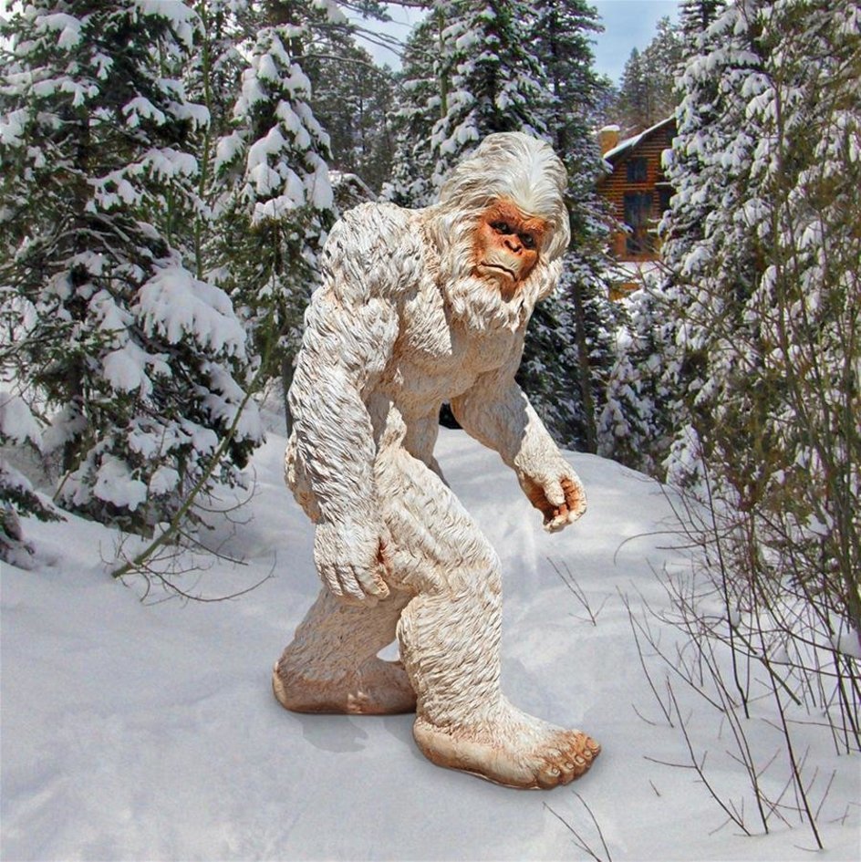 雪の荒野を歩くビッグフット イエティ彫像サスカッチ類人猿庭園オーナメント ガーデンアウトドアオブジェ彫刻輸入品