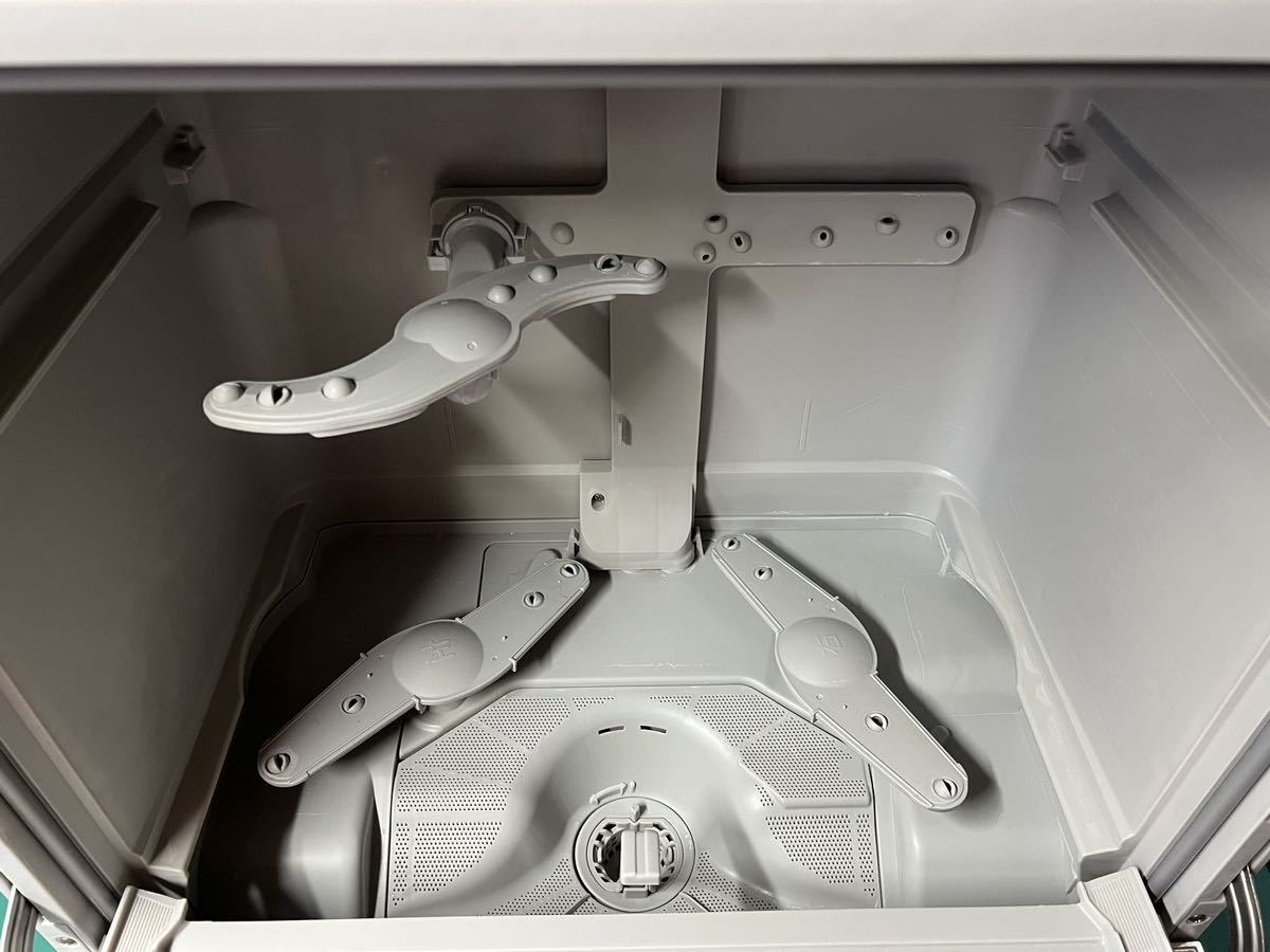 状態良好　Panasonic パナソニック 電気食器洗い乾燥機 NP-TA4-W 2021年製　動作OK (180s)_画像3