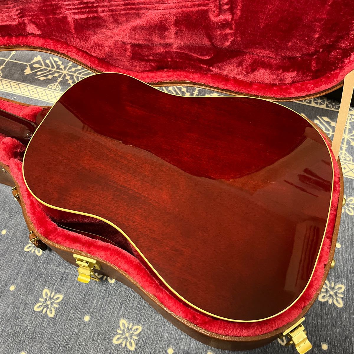 Gibson J-45 60s ADJ WINE RED 2023年製_画像8