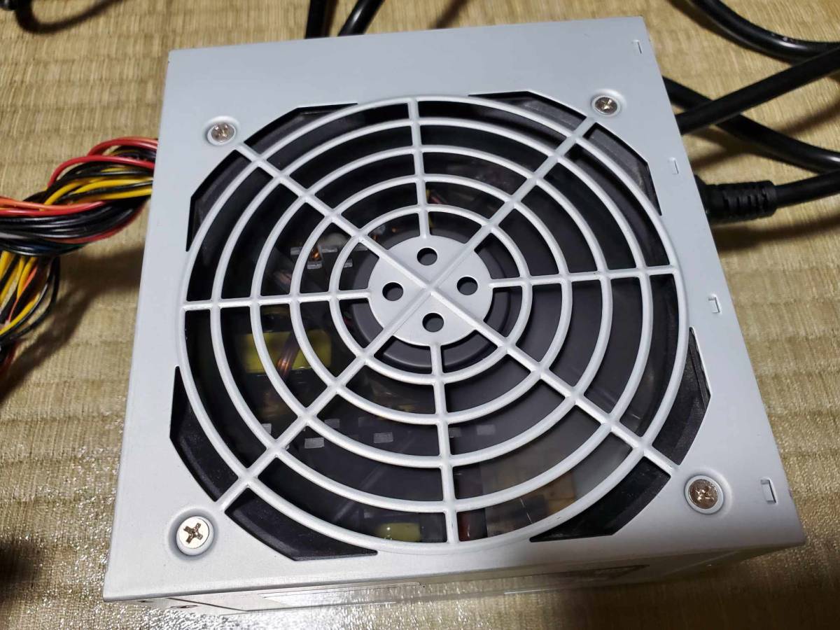 玄人志向 KRPW-L5-400W/80PLUS PC用電源ユニット_画像4