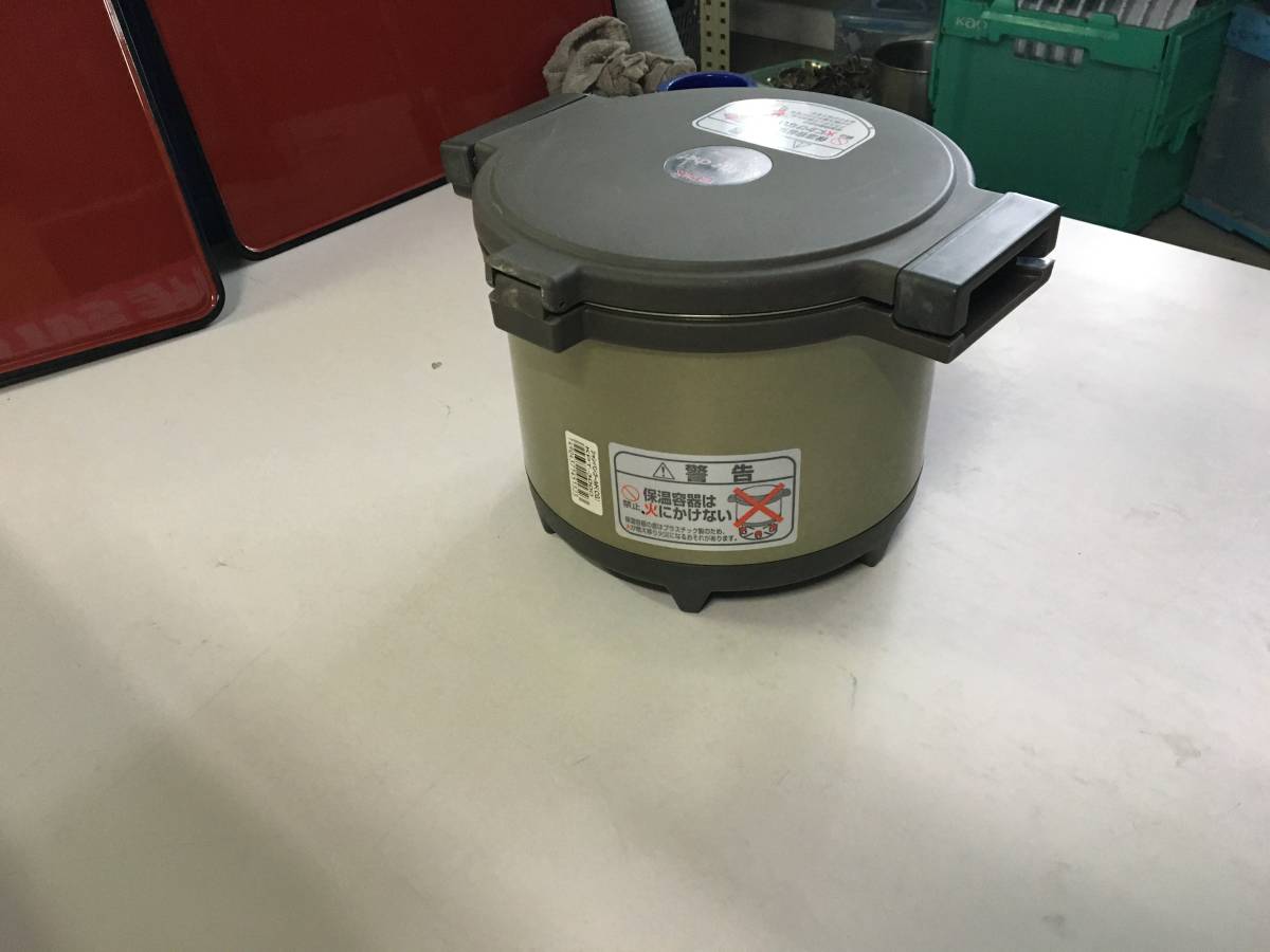 サーモス THERMOS　シャトルシェフ KPT-3000　シャンパンゴールド　3L 中古　本体のみ_画像9