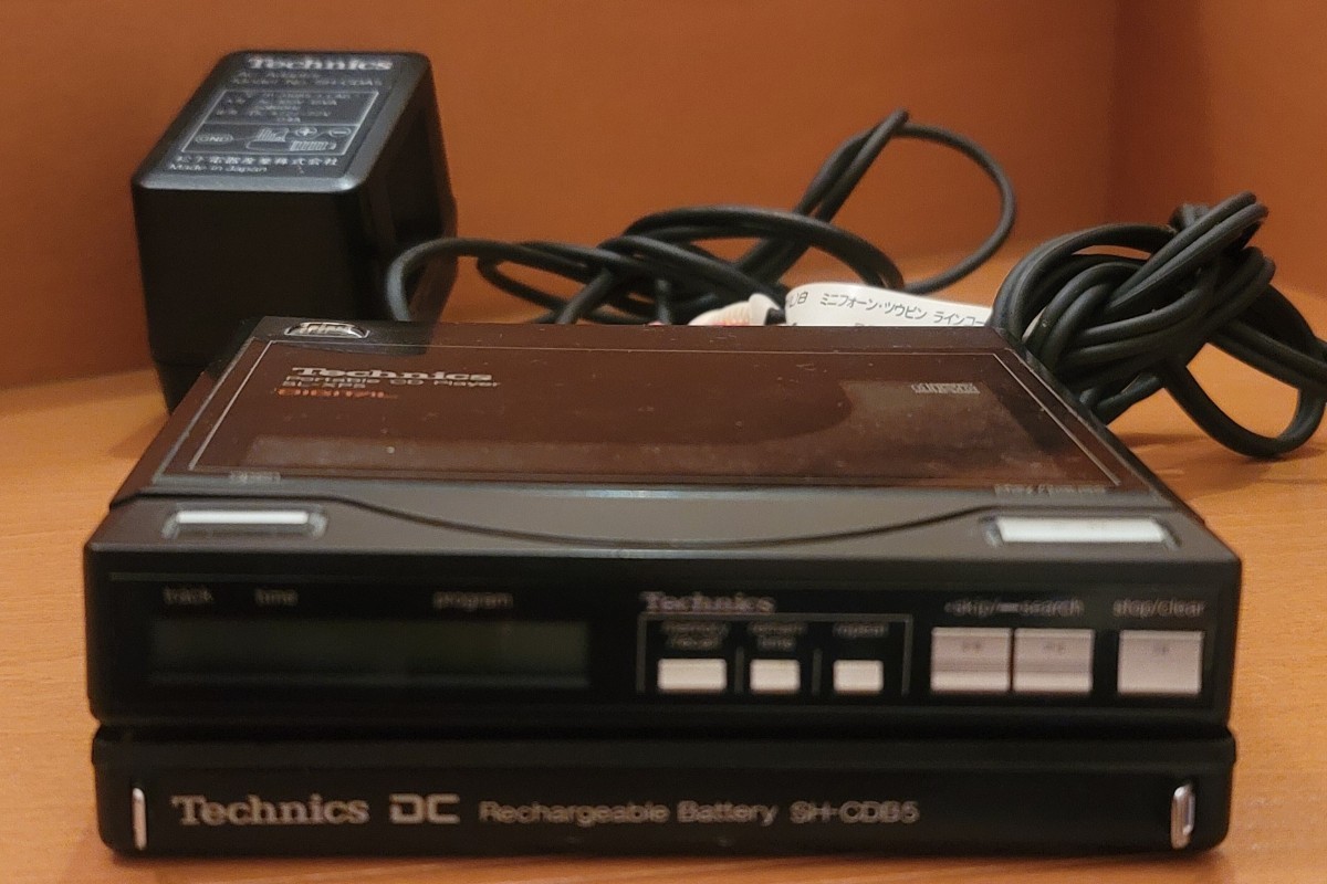 1987 year sale Technics PORTABLE CD PLAYER SL-XP5 SH-CDA5 SH 1987 year sale Technics PORTABLE CD PLAYER SL-XP5 SH-CDA5 SH