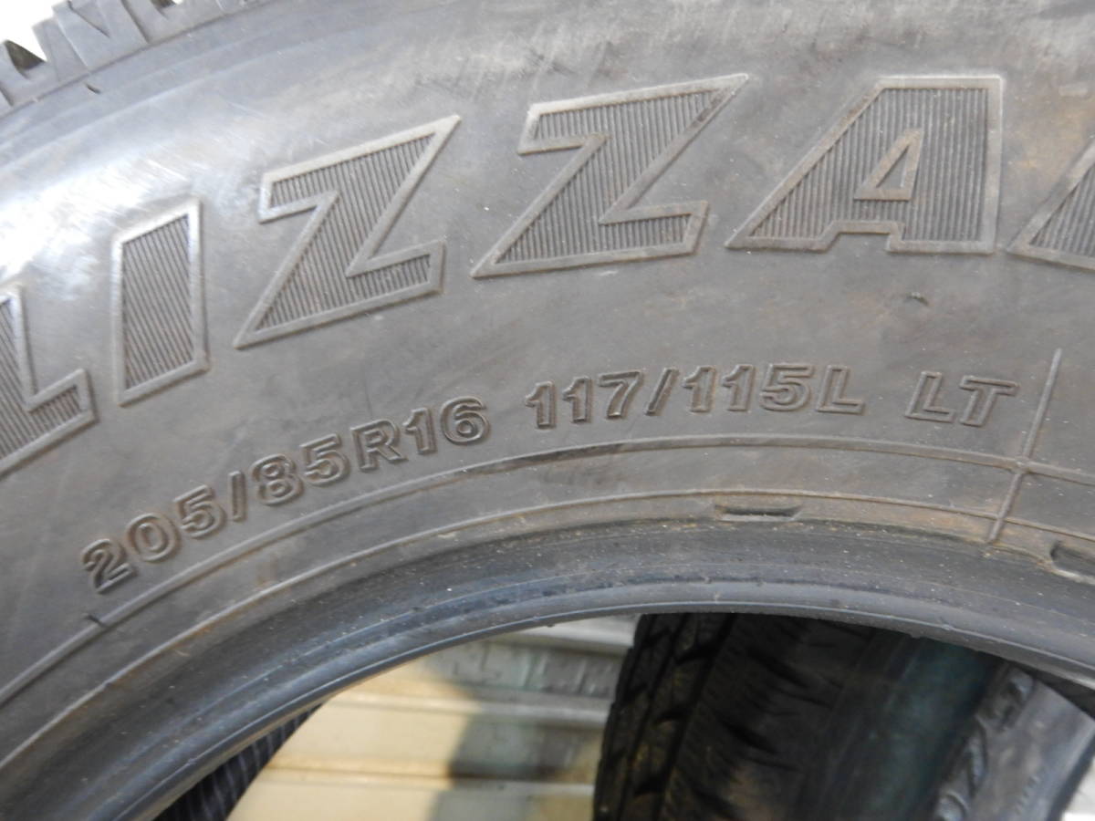 205/85R16 ブリヂストン ブリザック W979 スタッドレス 冬 117/115L LT 3本セット ランクル BRIDGESTONE BLIZZAK H-778_画像4