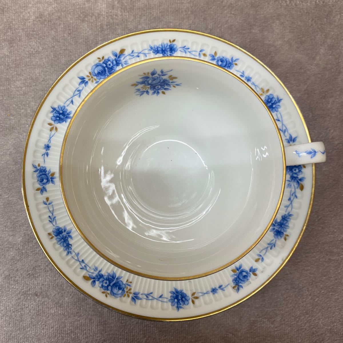 Noritake カップ &ソーサー ブルーローズ 現状品 金彩 ノリタケ ホワイト 花柄 洋食器_画像5