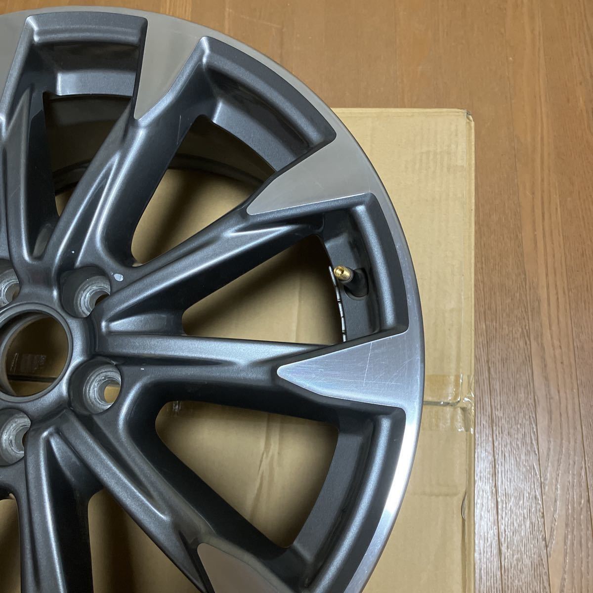 スバル　インプレッサGT2純正中古ホイール1本17×7J_画像2