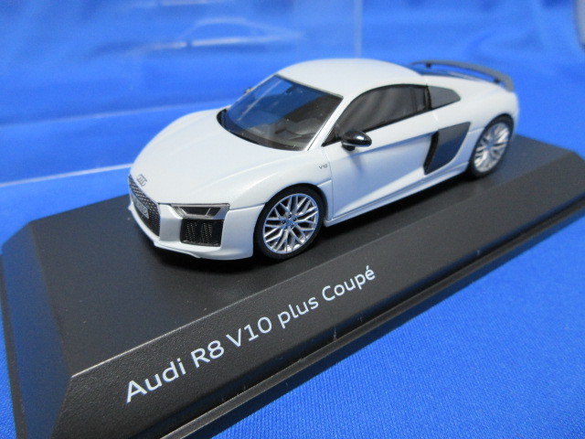 【紙箱無】アウディ　ディーラー特注　herpa ヘルパ　1/43★アウディ Audi　R8 V10 plus Coupe 鈴鹿グレー★_画像4