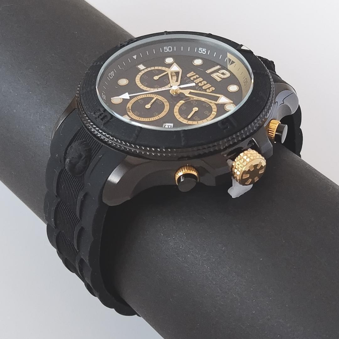 VERSUS VERSACE新品メンズ腕時計ブラック黒ゴールドクロノグラフ日付ヴェルサス・ヴェルサーチ箱付かっこいいシリコン_画像7