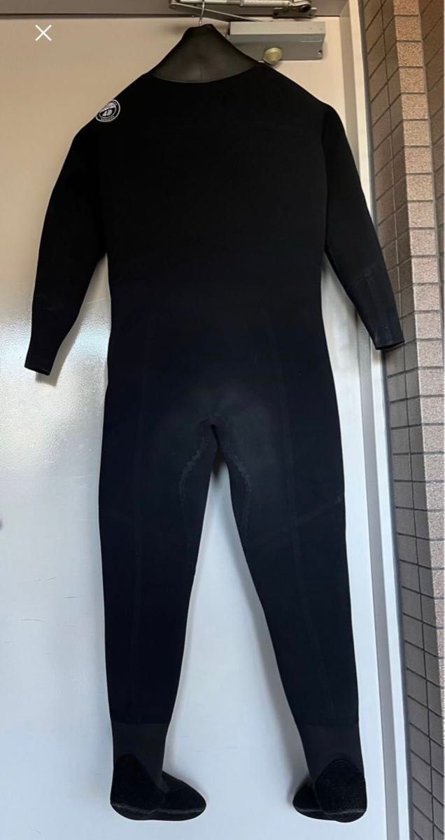 高次元DRYSUITS「SEALS D」4Dドライスーツ/シームレス/最高級ドライフルーツ/Mサイズ/超美品スーツ中古！年末大特価