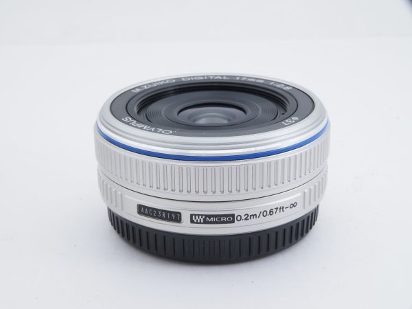 ☆美品☆OLYMPUS オリンパス M.ZUIKO DIGITAL 17mm F2.8 Silver マイクロフォーサーズ 単焦点　パンケーキ 薄型 #L0153_画像7