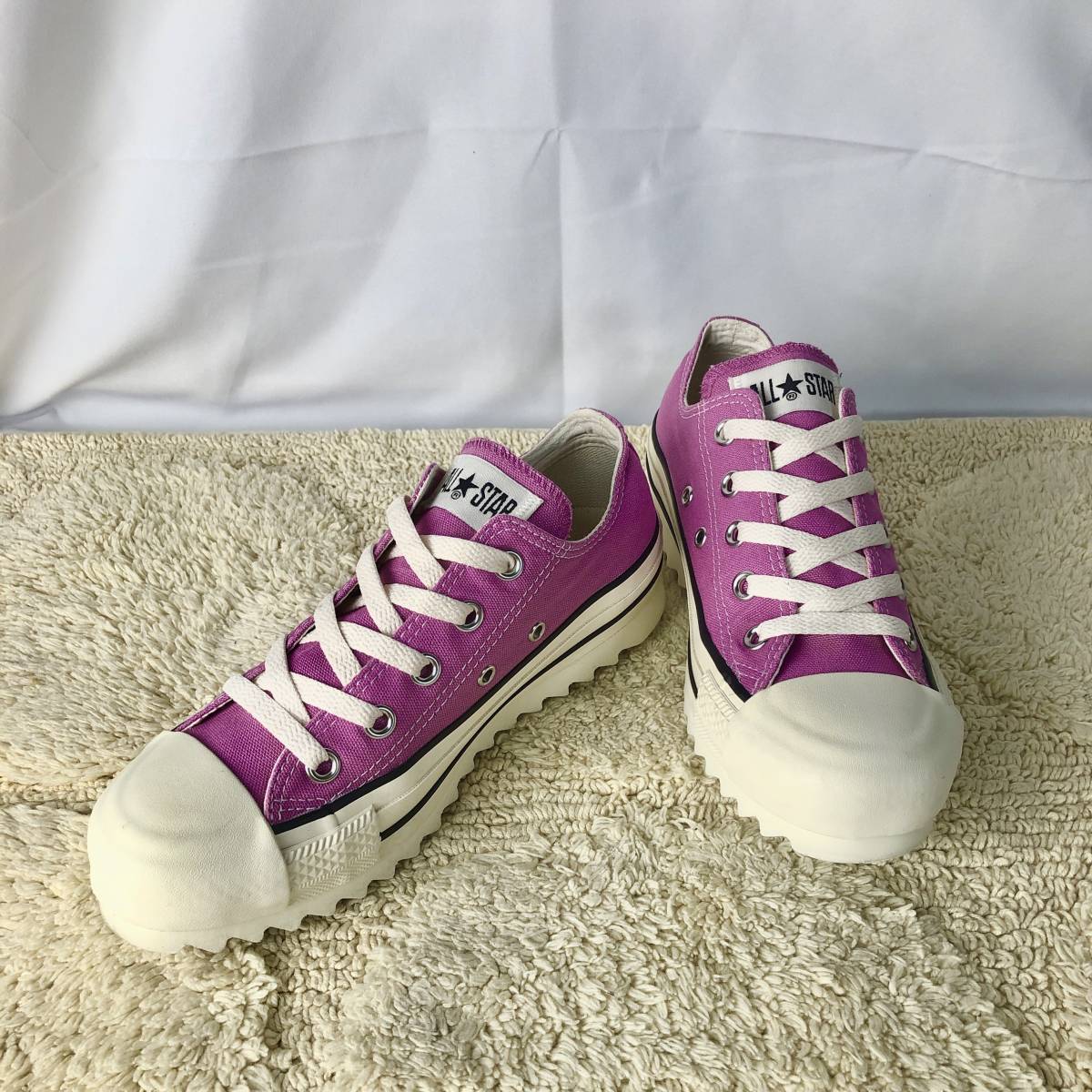 ★CONVERSE★23.0cm ローカットスニーカー コンバース ALL STAR LIGHT BT SHARKSOLE OX レディース ピンク 厚底 スニーカー トレンド S555