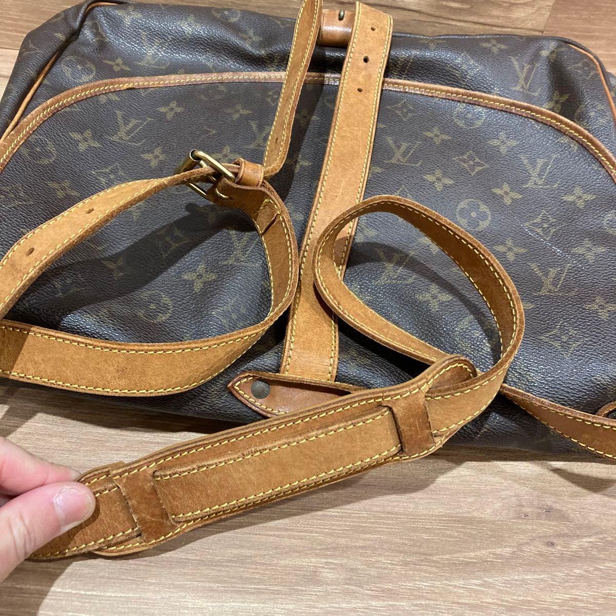 LOUIS VUITTON ルイヴィトン モノグラム ソミュール GM ショルダーバッグ ハンドバッグ 斜め掛け ブランド