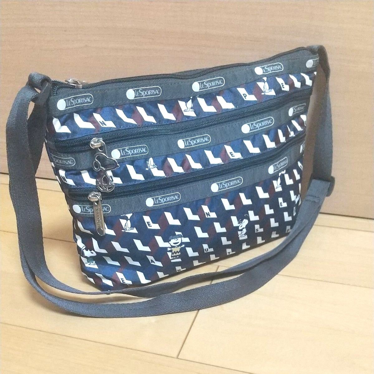 レスポートサック LeSportsac ショルダー スヌーピー サコッシュ レスポートサック LeSportsac ショルダー スヌーピー サコッシュ