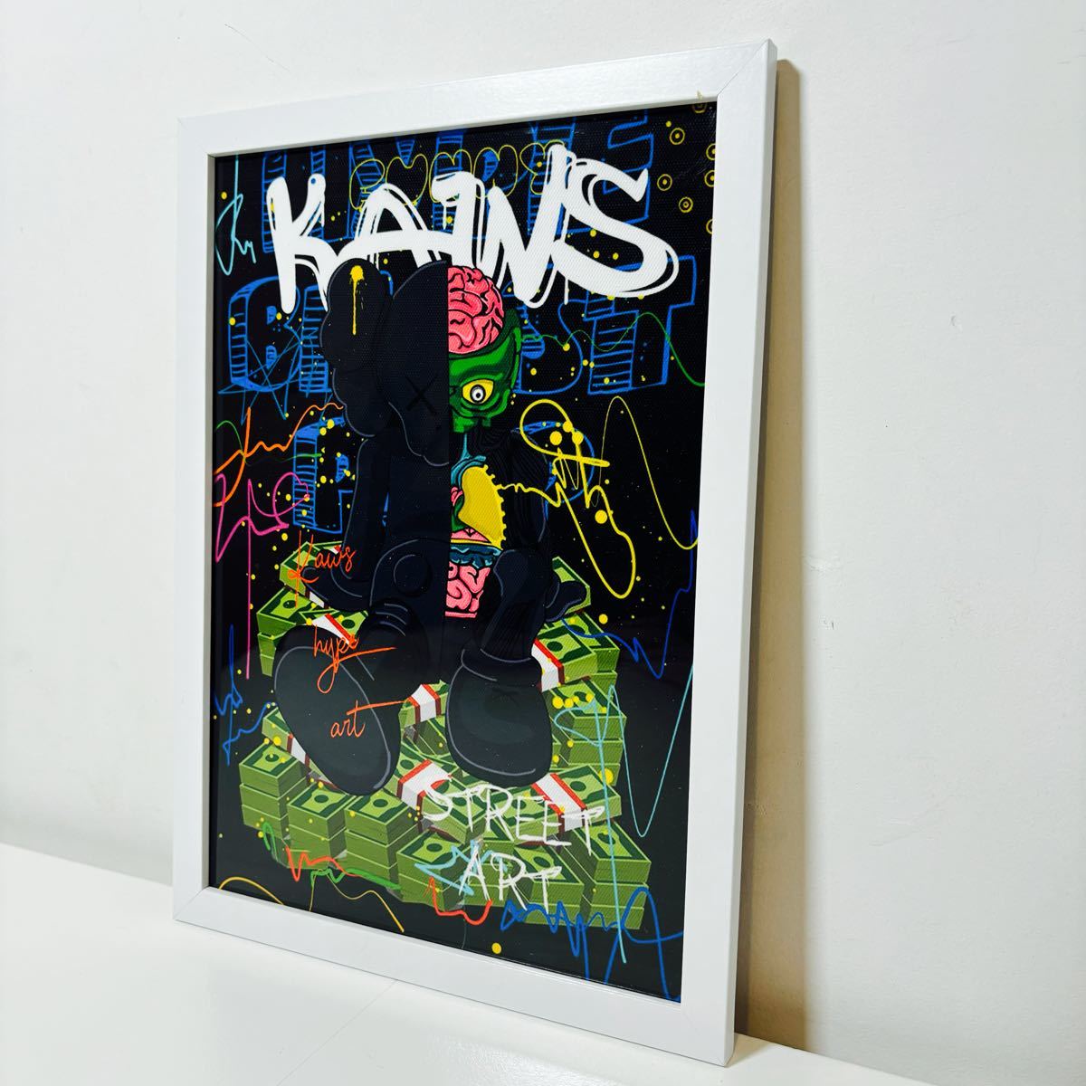 【白額付きポスター】KAWS(カウズ)47ベアブリック(A4サイズ)_画像1