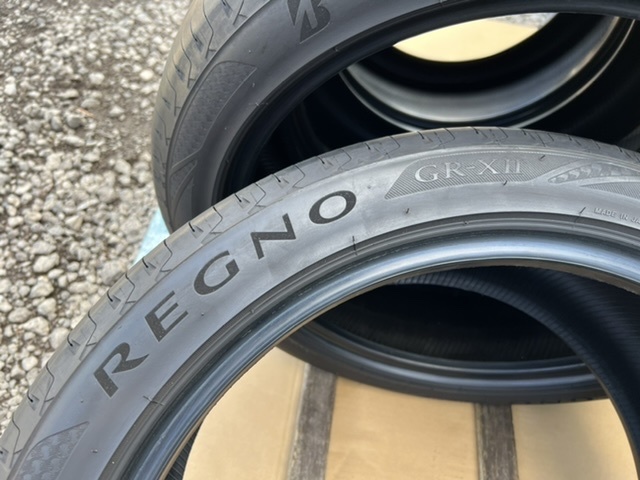 中古タイヤ４本セット　BRIDGESTONE REGNO 235/50/17 2020年製)_画像3