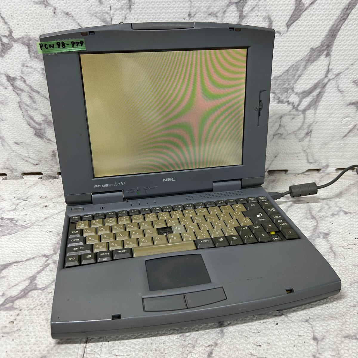 PCN98-979 激安 PC98 ノートブック NEC PC-9821La10/8 起動確認済み ジャンク_画像1